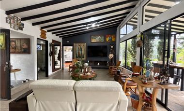 Venta casa campestre independiente en El Retiro con bosque Y quebrada