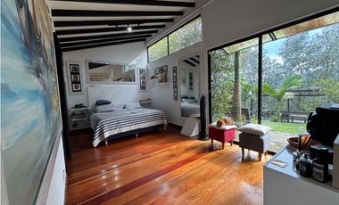 Venta casa campestre independiente en El Retiro con bosque Y quebrada