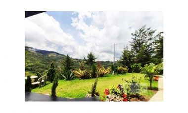 Casa Finca con 12.000 m² de lote independiente en El Retiro