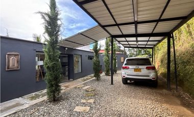 Venta casa campestre independiente en El Retiro con bosque Y quebrada