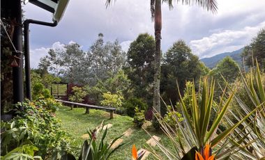 Venta casa campestre independiente en El Retiro con bosque Y quebrada