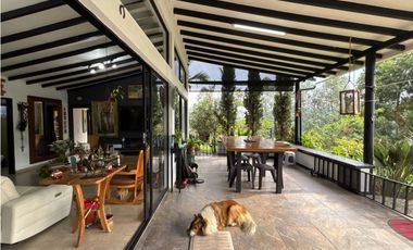 Venta casa campestre independiente en El Retiro con bosque Y quebrada