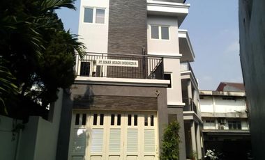 Mini Building 4 LT Semi Furnish di Depan Mall Cinere