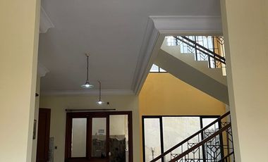 Disewakan rumah di Jemursari Regency