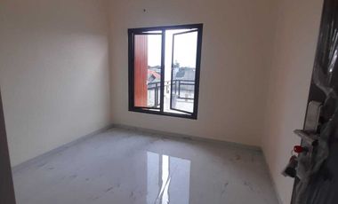 Rumah 2 lantai siap huni akses jalan utama