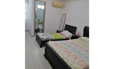 Venta de amplia casa en el Jardín Santa Marta -FV