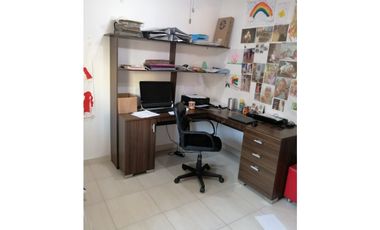 Venta de amplia casa en el Jardín Santa Marta -FV