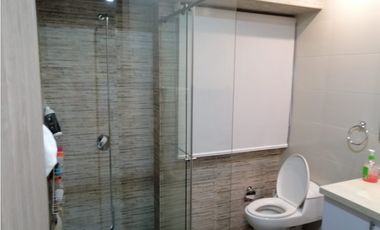 Venta de amplia casa en el Jardín Santa Marta -FV