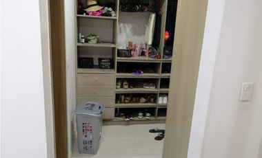 Venta de amplia casa en el Jardín Santa Marta -FV