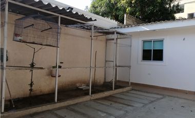 Venta de amplia casa en el Jardín Santa Marta -FV