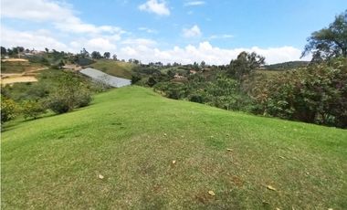 FINCA EN MARINILLA  DE 12.000M2 CON 207M2 CONSTRUIDOS