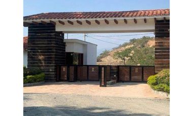 CONSTRUYE LA CASA DE TUS SUEÑOS EN LOTE PLANO SOPETRAN UNIDAD CERRADA