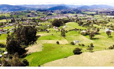 SE VENDE FINCA CON VISTA ESPECTACULAR EN COGUA