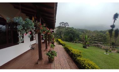 FINCA EN DAPA EN BOSQUE DE NIEBLA