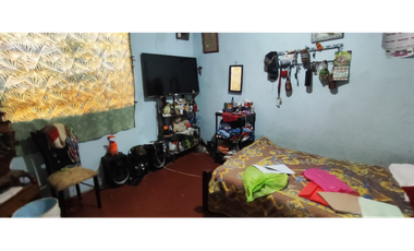 En venta casalote de 133 M2 en 150 mill en La Mesa Cund, buen sector