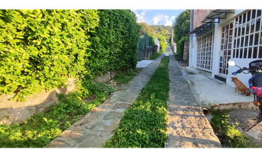 En venta casalote de 133 M2 en 150 mill en La Mesa Cund, buen sector