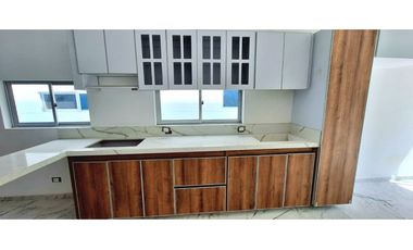 VENDO CASA EN CONJUNTO CON PISCINA RICAURTE