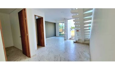 VENDO CASA EN CONJUNTO CON PISCINA RICAURTE