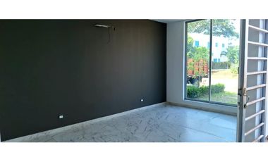 VENDO CASA EN CONJUNTO CON PISCINA RICAURTE