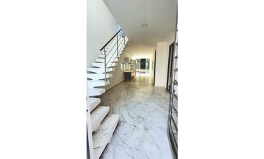 VENDO CASA EN CONJUNTO CON PISCINA RICAURTE