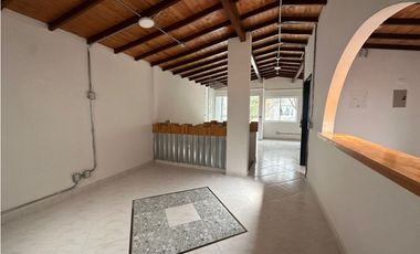 Casa Comercial en Arriendo Envigado Sector Jardines
