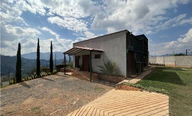 FINCA PARA LA VENTA EN SABANETA LA DOCTORA