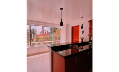 AMPLIA CASA  POBLADO SUPERIOR CON LOMA DE LOS GONZALEZ