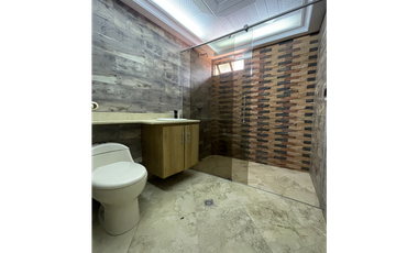 SE VENDE ESPECTACULAR CASA-LOTE EN COPACABANA (SECTOR PEDREGAL)