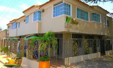 Hotel esquinero con 12 habitaciones, en venta |Gaira-Rodadero