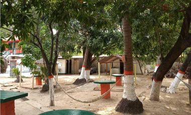 Se vende propiedad comercial ubicada en Bonda santa marta