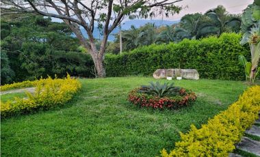 Casa Con Piscina En Condominio Miralomas De Holanda