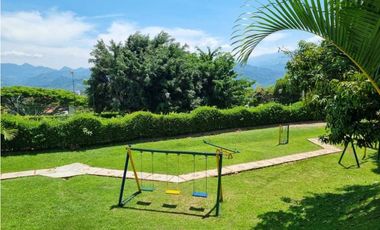 Casa Con Piscina En Condominio Miralomas De Holanda
