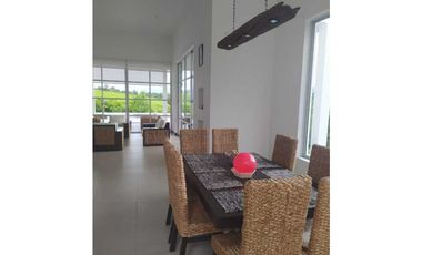 Casa Con Piscina En Condominio Miralomas De Holanda