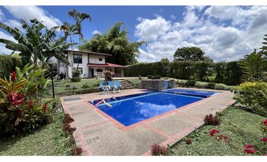 VENTA DE CASA CAMPESTRE EN CALARC, QUINDO, COLOMBIA