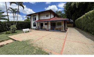 VENTA DE CASA CAMPESTRE EN CALARC, QUINDO, COLOMBIA