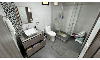 VENTA DE CASA CAMPESTRE EN CALARC, QUINDO, COLOMBIA