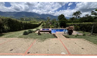 VENTA DE CASA CAMPESTRE EN CALARC, QUINDO, COLOMBIA