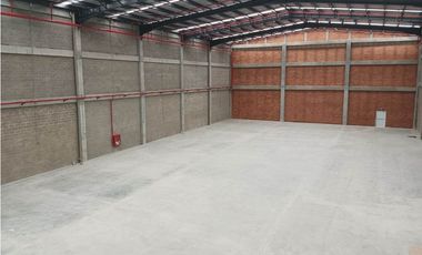 BODEGA EN ARRIENDO - RIO NEGRO - 1923M2