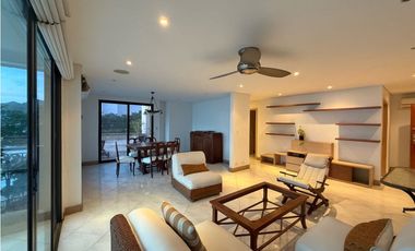 Se arrienda apartamento en Rodadero Sur, Santa Marta