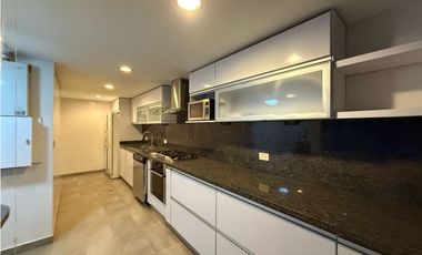 Se arrienda apartamento en Rodadero Sur, Santa Marta