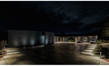 MODERNA MANSION CON VISTA DE UN SOLO NIVEL EL RETIRO