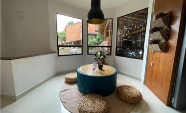Casa Amoblada en Arriendo en Envigado sector Loma del Chocho