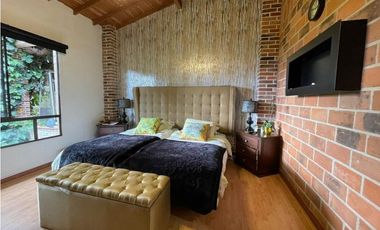 Casa Amoblada en Arriendo en Envigado sector Loma del Chocho