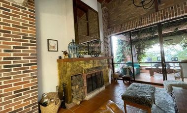 Casa Amoblada en Arriendo en Envigado sector Loma del Chocho