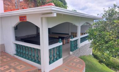 ARRIENDO CASA CAMPESTRE POR NOCHES VIA ALCALA