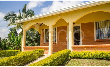 ARRIENDO CASA CAMPESTRE POR NOCHES VIA ALCALA