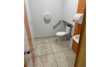 SE ALQUILA LOCAL EN EL CENTRO