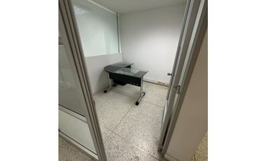 SE ALQUILA LOCAL EN EL CENTRO