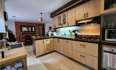 Venta de casa en Sabaneta sector San Remo