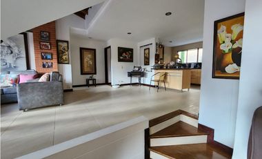 Venta de casa en Sabaneta sector San Remo